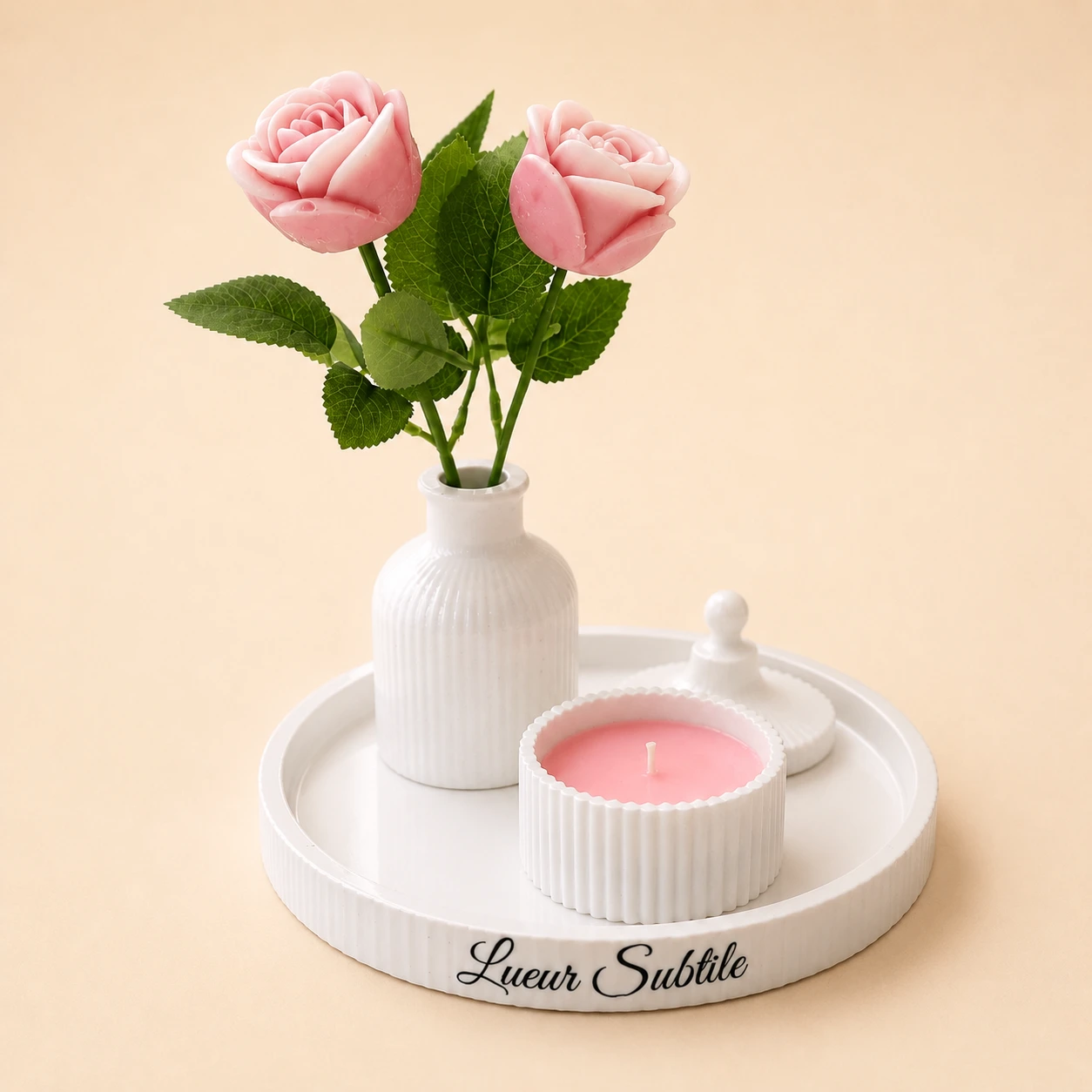 Plateau décoratif parfumé artisanal – Bougies florales et vase en jesmonite