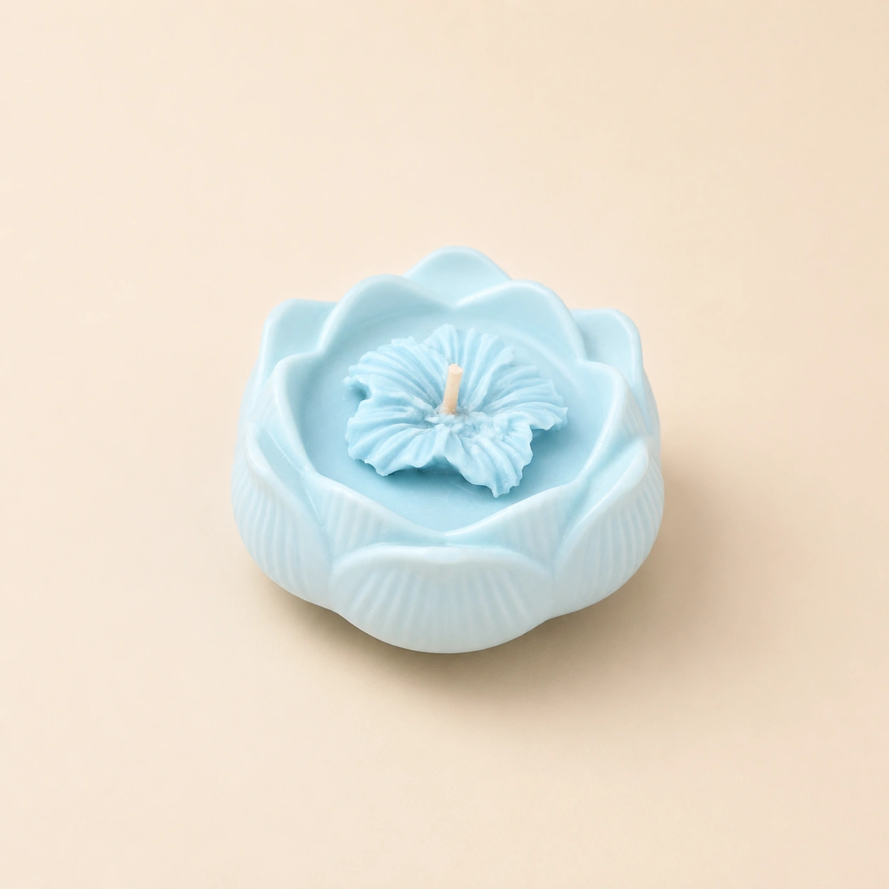 Bougie fleur de lotus artisanale – Décoration parfumée en jesmonite